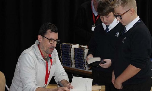 Latest News » Internationally acclaimed author visits Brooke Weston