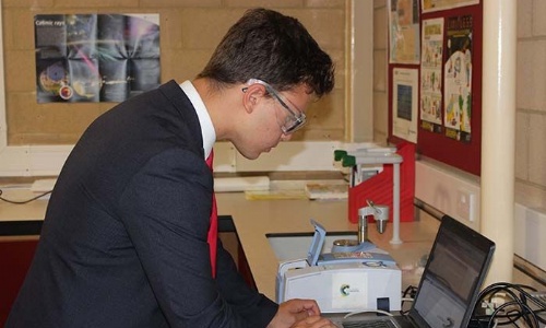 Latest News » Year 12 attended a Spectroscopy workshop from the University of Leicester